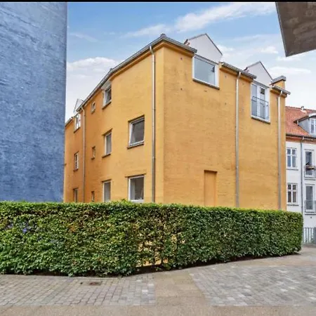 Daire Perfekt Beliggenhed I Centrum