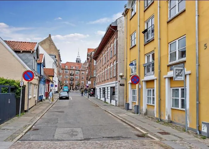 Perfekt Beliggenhed I Centrum Daire Aalborg